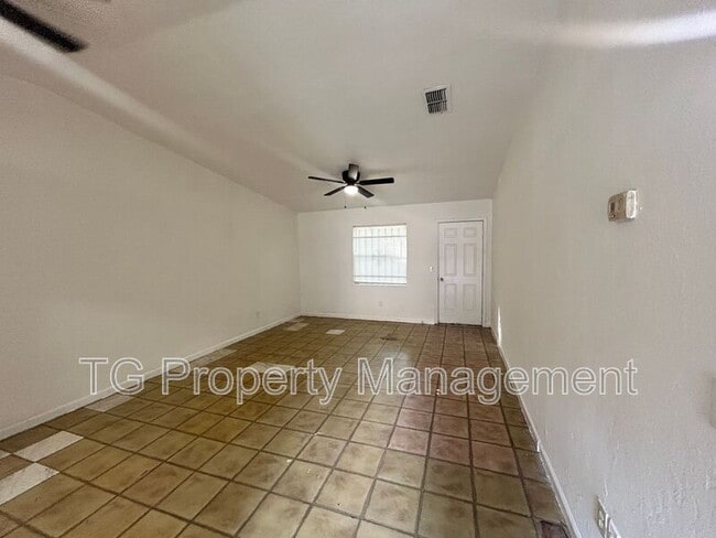 Building Photo - 4182 Lorenzo Ct