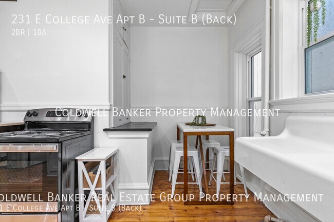Building Photo - 231 E College Ave