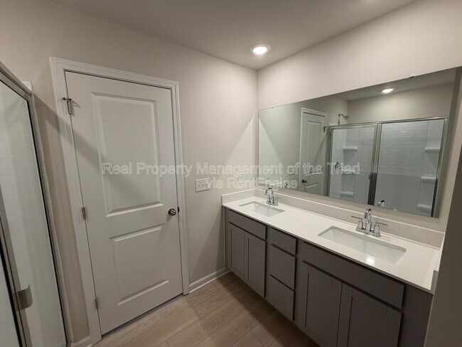 Building Photo - 1784 Mallard Dr