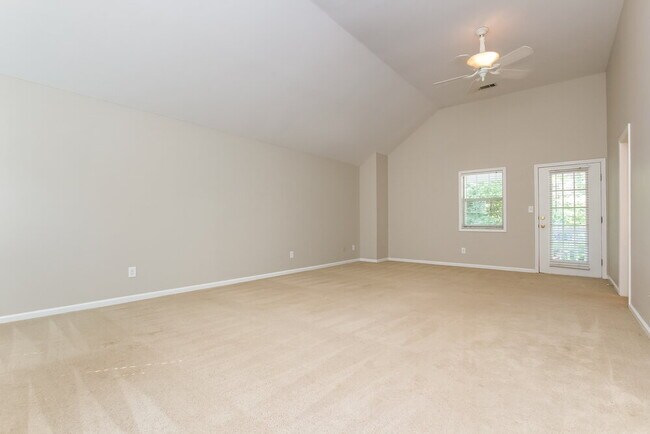 Building Photo - 7245 Carter Ct