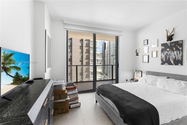 Building Photo - 1300 S Miami Ave
