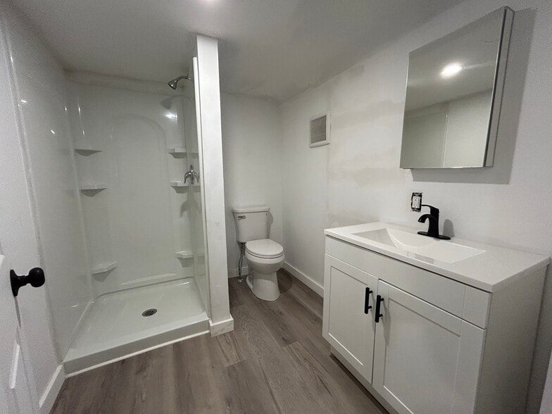 Bathroom 2 - 174 Church St