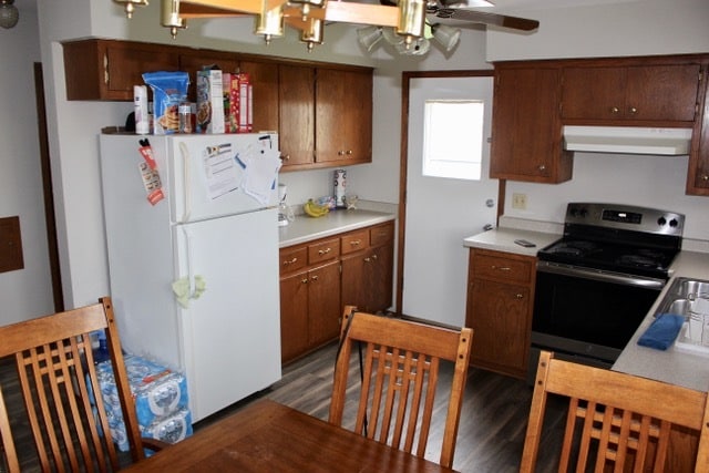 Kitchen - 609 Gascoigne Dr