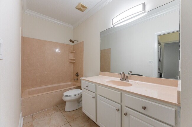 Building Photo - 159 Brooks St SE