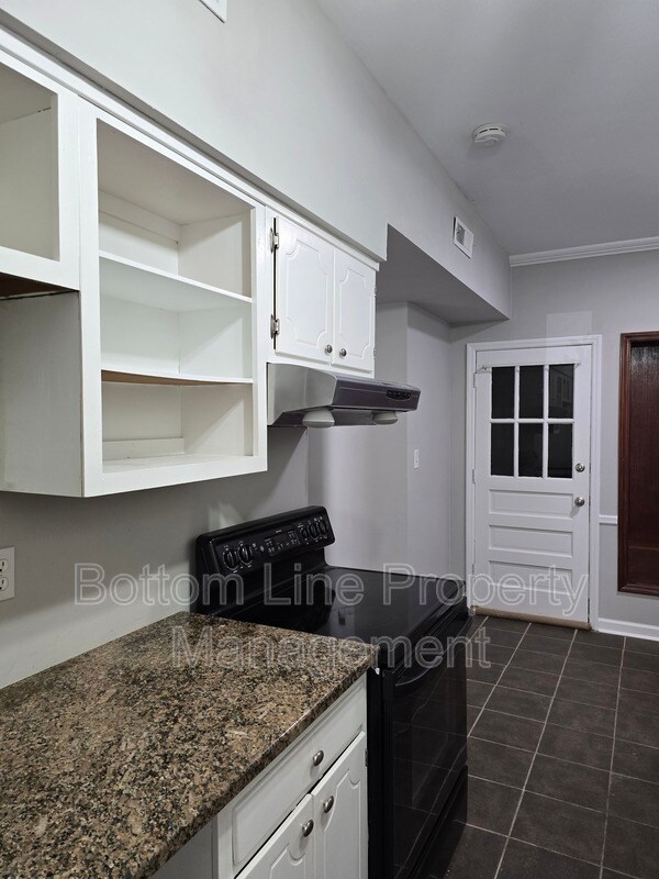 Building Photo - 5949 Quail Hollow Rd