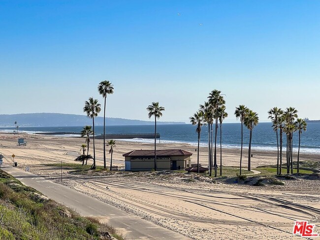 Building Photo - 6985 Trolleyway S