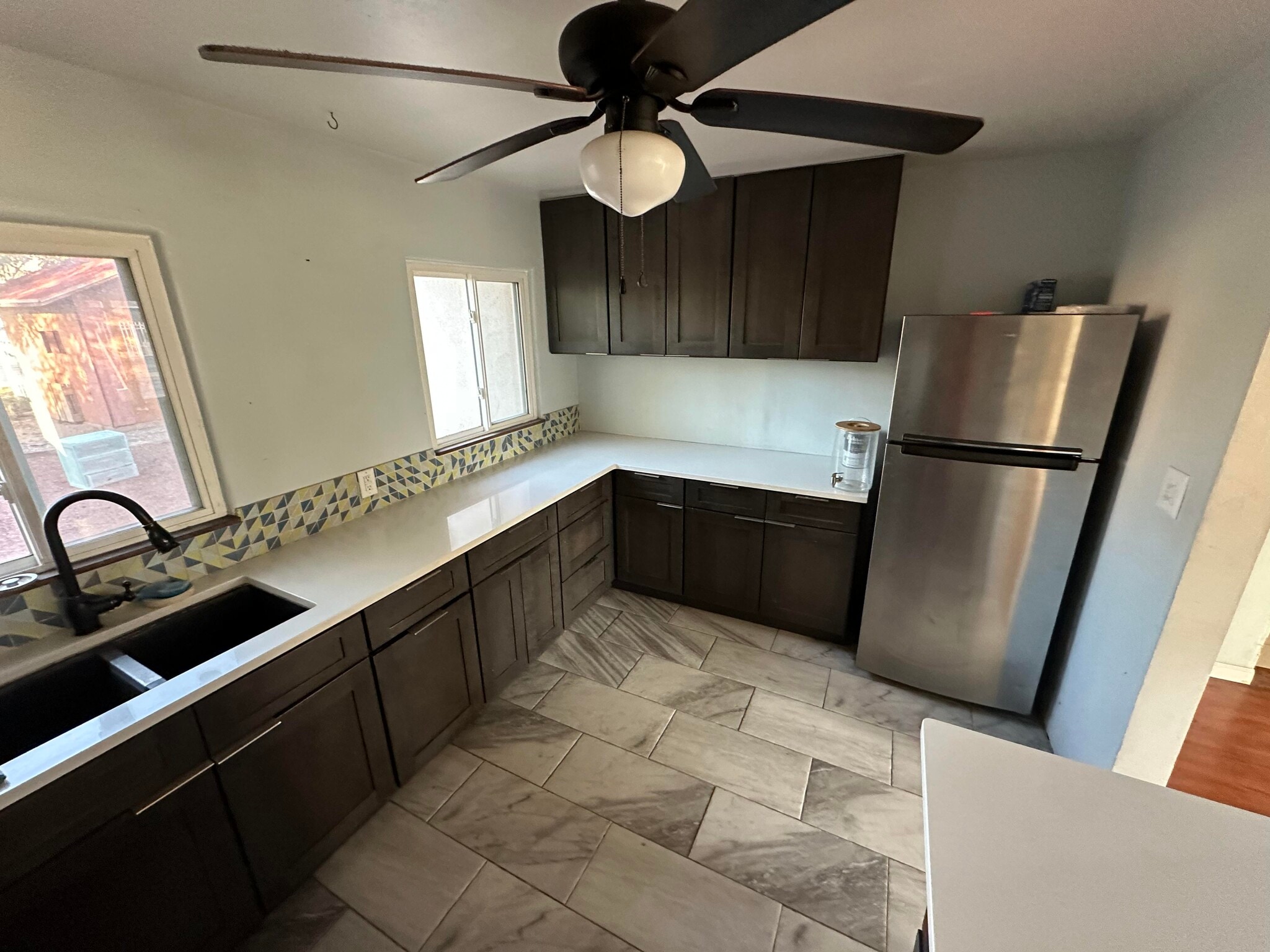 Kitchen with wraparound counter - 333 Cutler Ave NE