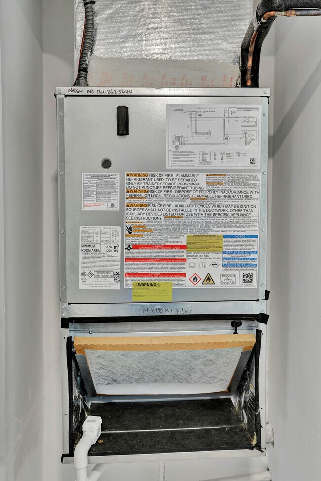 Building Photo - 501 Seafarer Cir