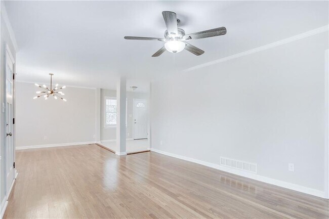 Building Photo - 3078 Rebecca Dr SW