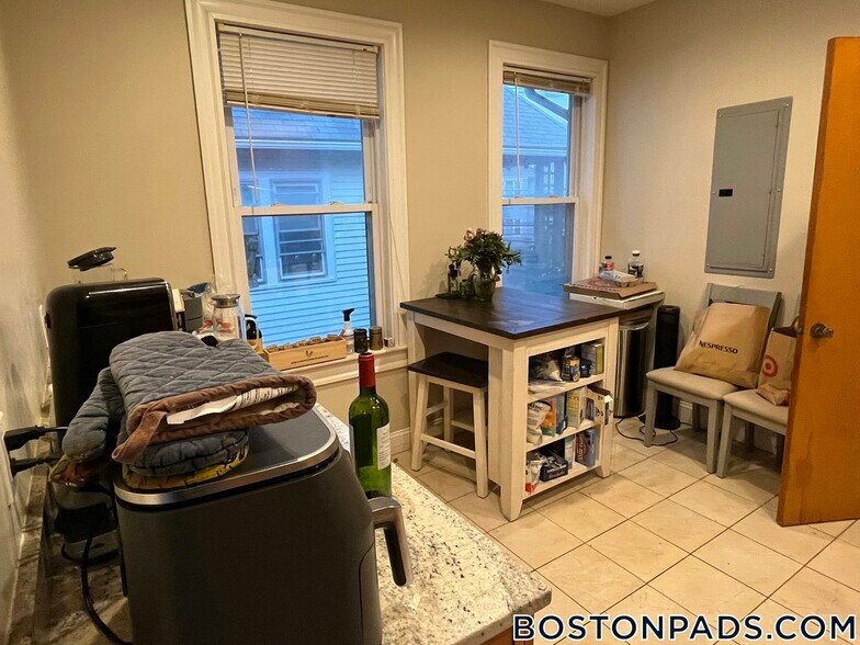 Building Photo - 101 Glenville Ave