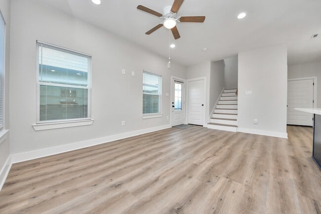 Building Photo - 4713 Talina Way