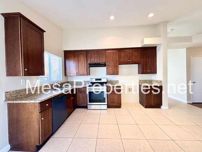 Building Photo - 13156 Bennington Dr