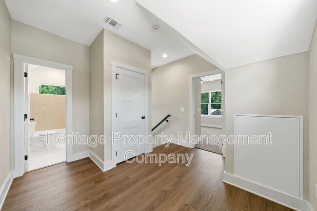 Building Photo - 315 Tilden St