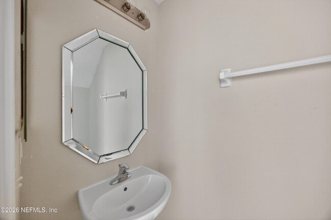 Building Photo - 3730 Creswick Cir