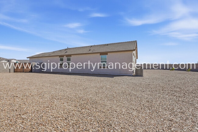 Building Photo - 25489 W Fraktur Rd