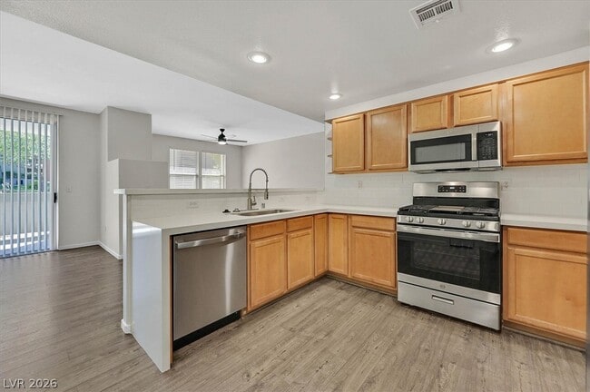 Building Photo - 908 Domnus Ln