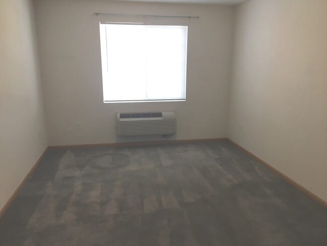 Building Photo - 122 Bertram Dr