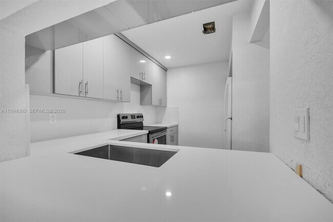 Building Photo - 10015 NW 4th St