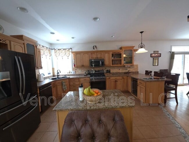 Building Photo - 1023 Packer Rd