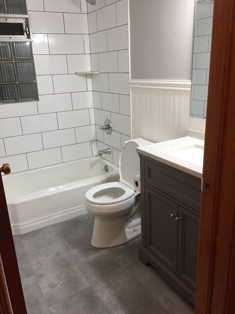 Bathroom - 122 State St