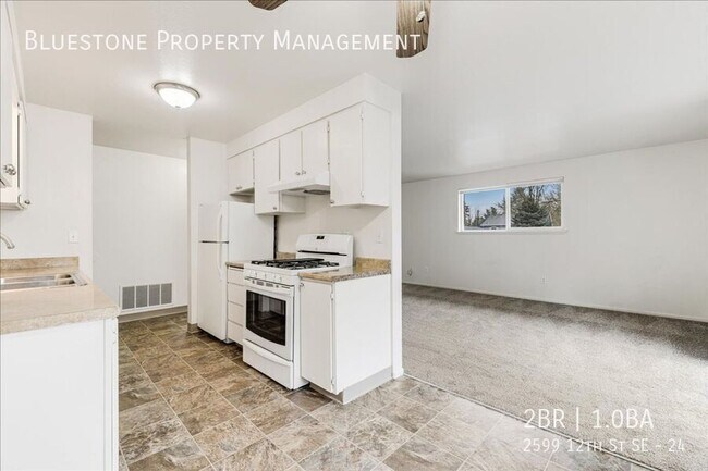 Building Photo - 2599 12th St SE