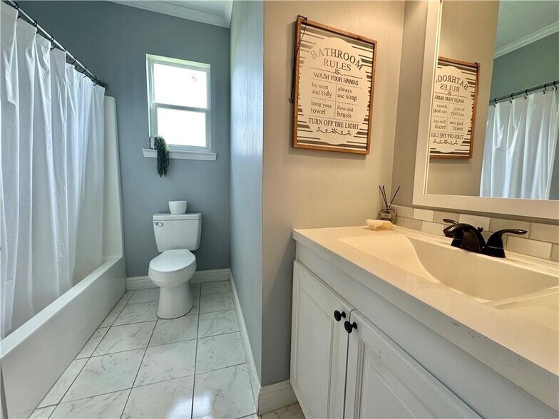 Building Photo - 24473 Timbercrest Dr