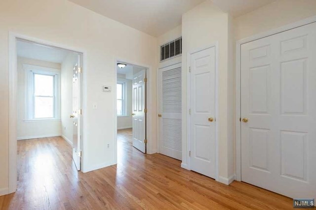 Building Photo - 46 E Palisade Ave