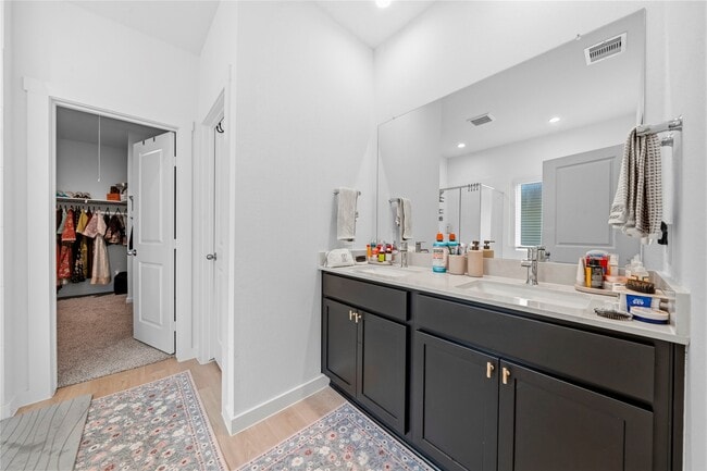 Building Photo - 1542 Merulana Lane