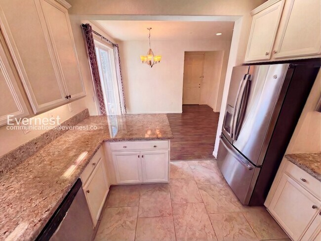 Building Photo - 3206 Vittoria Loop