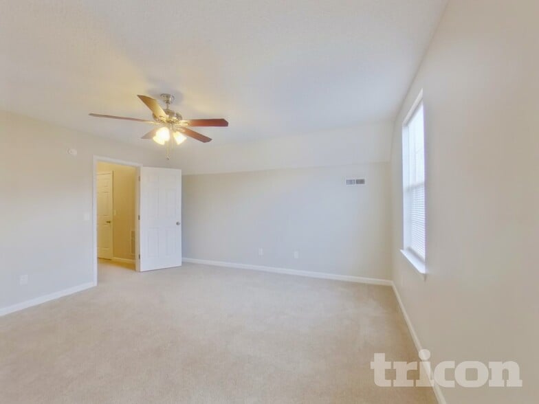 Building Photo - 13 Walnut Grove Way