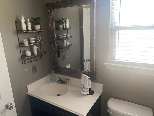 Building Photo - 15 C R 640 B C