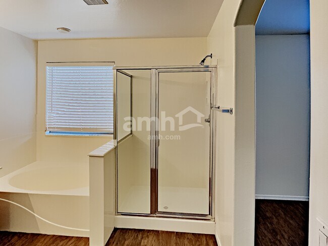 Building Photo - 10630 W Windsor Ave