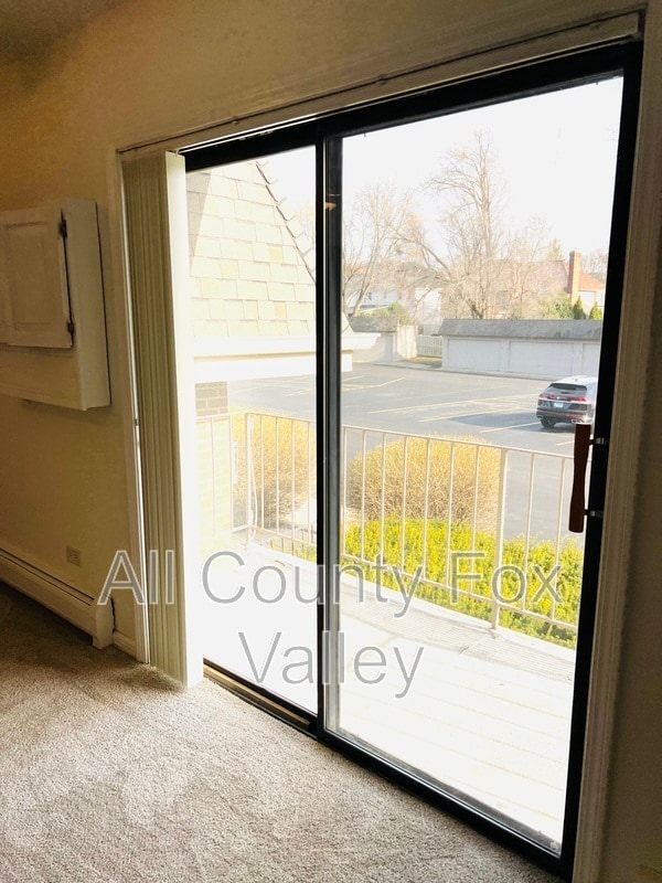 Building Photo - 264 E Bailey Rd