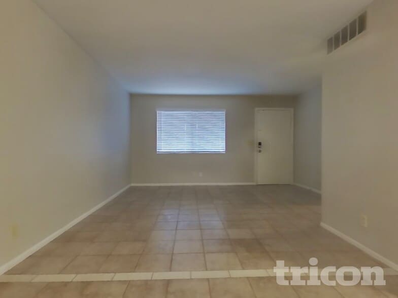 Building Photo - 809 95th Pl