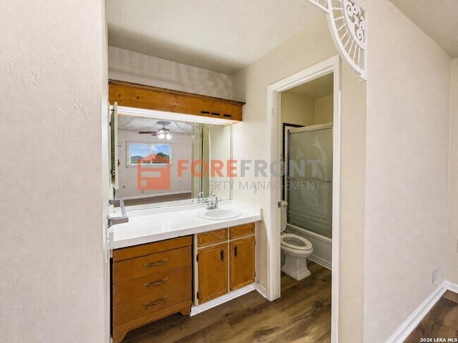 Building Photo - 7845 Village Oak Dr