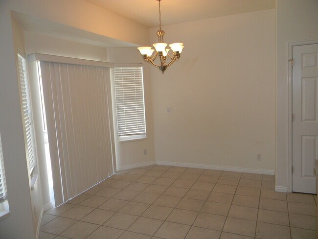Building Photo - Awesome 4 Bedroom 3 Bath Draper Home in Draper!!!