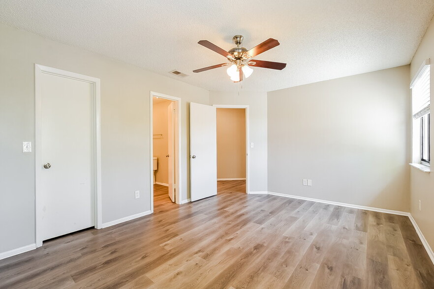 Building Photo - 472 Amethyst Way