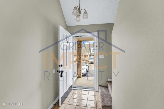 Building Photo - 1045 Blinken St