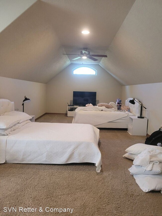 Building Photo - 2 br, 2 bath House - 3121 W 30th Ave, A-102