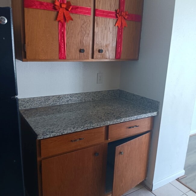 Building Photo - 14114 Old Village Ln