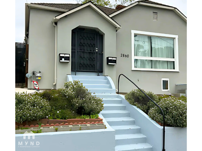 Building Photo - 2860 Montana St