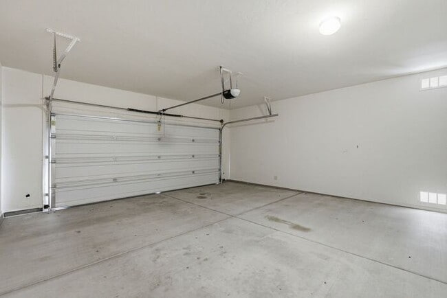 Building Photo - 6658 S Stone Fly Dr