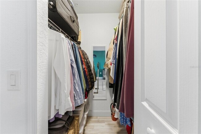 Building Photo - 13838 Fairway Island Dr