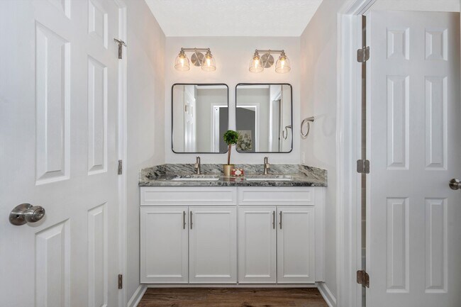 Building Photo - 509 Sugarbush Cir