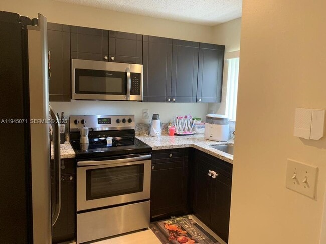 Building Photo - 240 NW 114th Ave