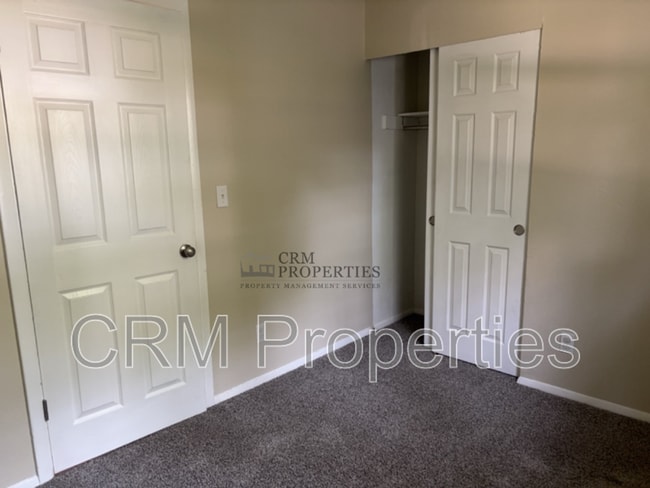 Building Photo - 5204 Ojibway Dr