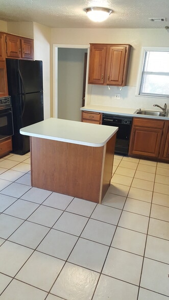 Building Photo - 2817 Orlando Rd