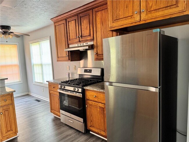 Building Photo - 3510 Palmer Lake Pointe