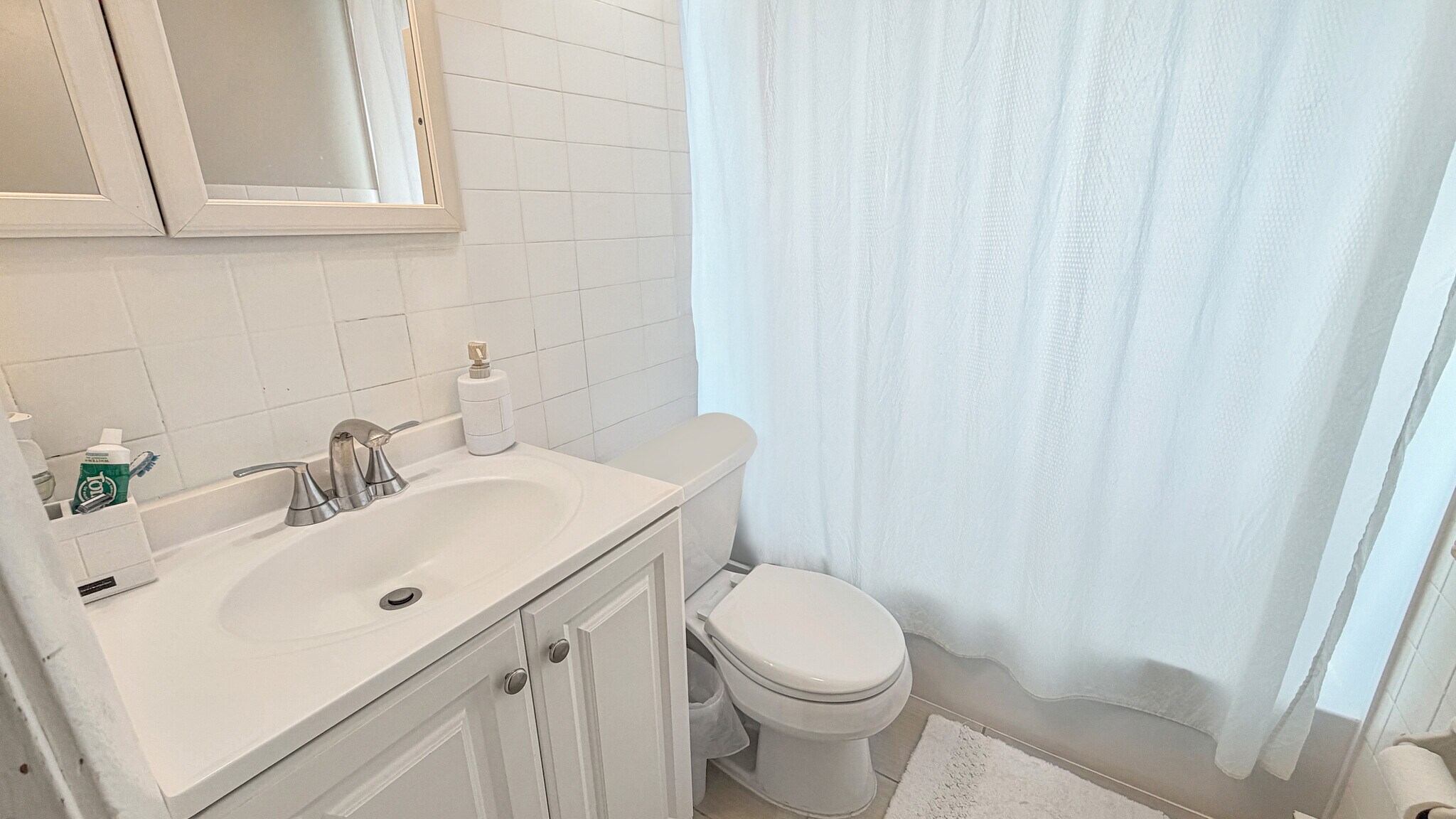 Building Photo - 154 Charlton Ave