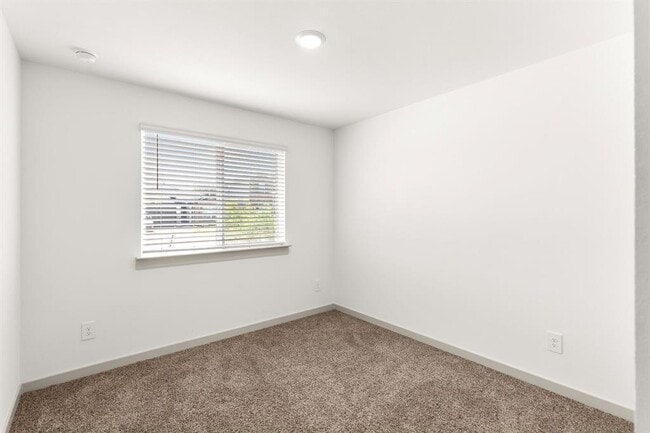 Building Photo - 4918 Pne Hvn Ln